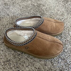 UGG Brown Suede Slippers with Embroidered Trim